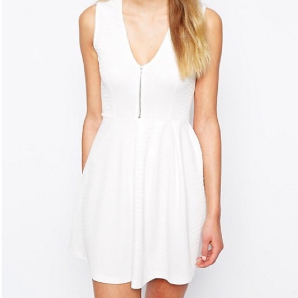 White Sleeveless Dress by FRENCH COLLECTION